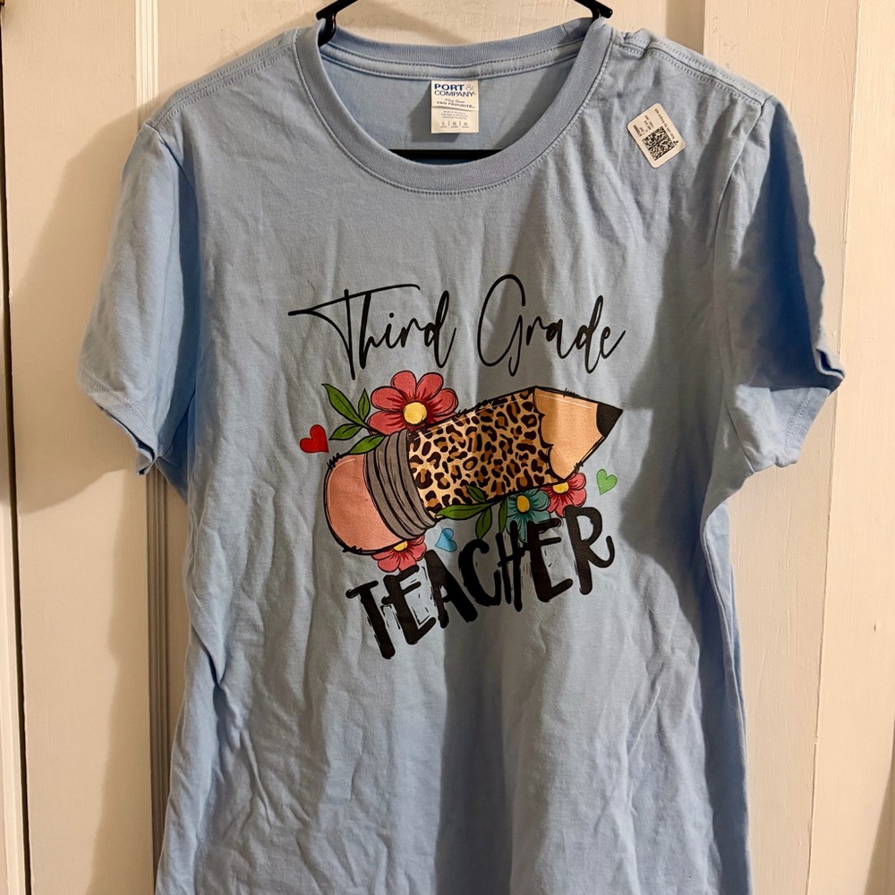 NWT Third Grade Teacher Leopard Pencil Women’s Teacher T-Shirt/ Large/ Baby Blue